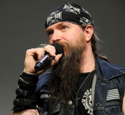 Ανοιχτός στο ενδεχόμενο να παίξει τραγούδια των Pantera με τον Phil Anselmo είναι ο Zakk Wylde 