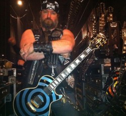 Εκλάπη η διάσημη «Blue Bullseye» κιθάρα του Zakk Wylde 