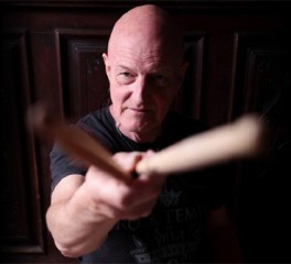 Eπιστρέφει στους AC/DC ο Chris Slade;