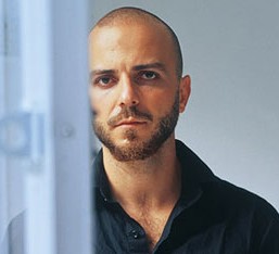 O Μιχάλης Δέλτα κάνει βαριές δηλώσεις κατά της Monika