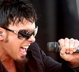 Σοβαρά άρρωστος ο τραγουδιστής των Kamelot