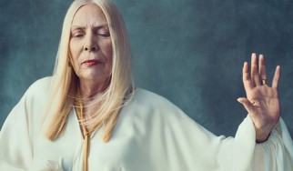 Στο νοσοκομείο η Joni Mitchell