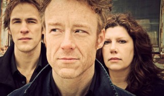 Aκούστε το νέο τραγούδι των Low