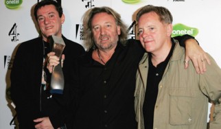 O Peter Hook μηνύει τους New Order 