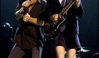 Οι Ac/Dc κερδίζουν το πορνογραφικό acdc.com