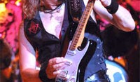 «Χάθηκε» η κιθάρα του Adrian Smith μετά το show των Iron Maiden στην Ελλάδα
