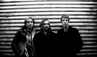 Εκλάπη κιθάρα των A Place To Bury Strangers στη συναυλία τους στην Αθήνα