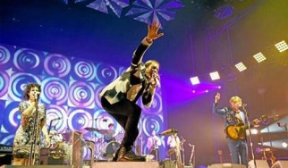 Tι σχέση έχουν οι Arcade Fire με τον «μπάτσο του Beverly Hills»;