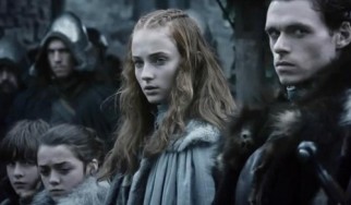 Arya, Sansa και Robb Stark ξεσαλώνουν στο Glastonbury Festival