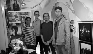 Με τον Steve Perry των Journey συνεργάζονται οι AWOLNATION