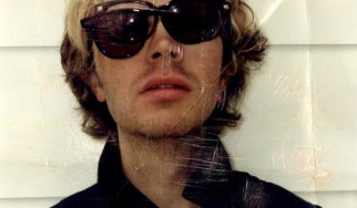 Ο Beck δίνει στη δημοσιότητα ένα ακόμη καινούργιο single