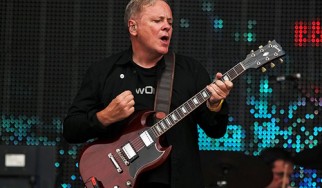 Αυτοβιογραφία από τον Bernard Sumner (New Order, Joy Division)