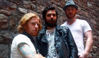 Οι Biffy Clyro αλλάζουν γνώμη για τον καινούριο τους δίσκο