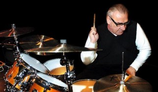 Με αποχώρηση από τους επανενωμένους Black Sabbath απειλεί ο Bill Ward