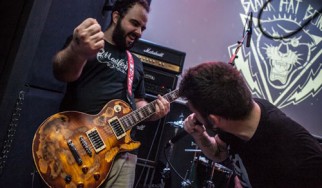 Πάρτε μία γεύση από το ντεμπούτο των Black Hat Bones