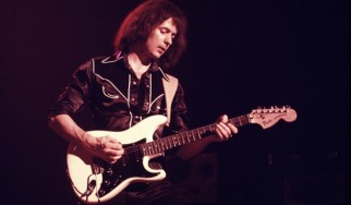 Ξανασυνδέει ο Blackmore την Stratocaster στον ενισχυτή;
