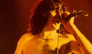 Ντοκιμαντέρ για τη ζωή του Bon Scott