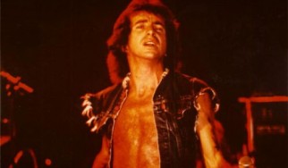 Προσωπικό δίσκο με μέλη των Lynyrd Skynyrd σχεδίαζε ο Bon Scott