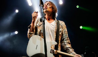 Solo δουλειά για τον frontman των Incubus