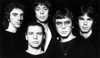 Οι Camel επιστρέφουν επί σκηνής