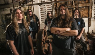 Χριστιανοί Ορθόδοξοι εναντίον Cannibal Corpse