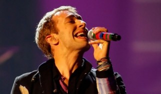 Chris Martin: «Δε θα κατάφερνα τίποτα χωρίς τους Coldplay»