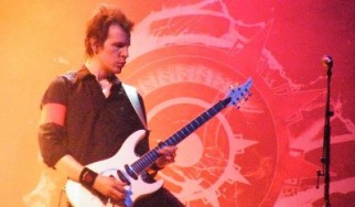 Παρελθόν από τους Arch Enemy ο Christopher Amott