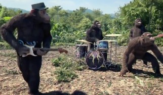 Δείτε τα μέλη των Coldplay να κάνουν τους ...πιθήκους! 