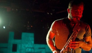 Ο Justin Vernon (Bon Iver) δουλεύει σε καινούργιο δίσκο με τον σαξοφωνίστα των Arcade Fire