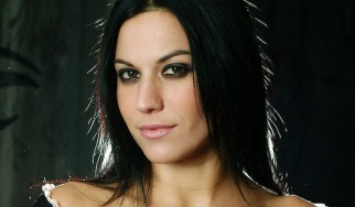 Cristina Scabbia (Lacuna Coil): «Περιοδεύουμε για να μπορούμε να πληρώνουμε λογαριασμούς»