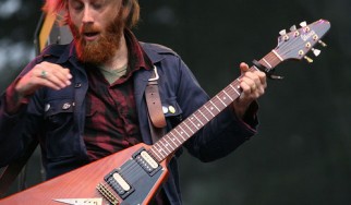 Ο κιθαρίστας των Black Keys έχασε τα... μαλλιά του Bob Dylan μετά το διαζύγιό του