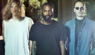 Τίτλοι τέλους σε χαρτοπετσέτα για τους Death Grips