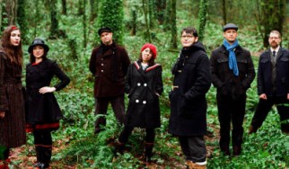 Στο #1 του Billboard οι Decemberists, στο #4 οι Social Distortion