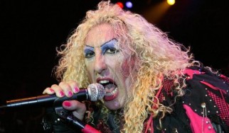 Την αυτοβιογραφία του κυκλοφορεί ο Dee Snider την άνοιξη