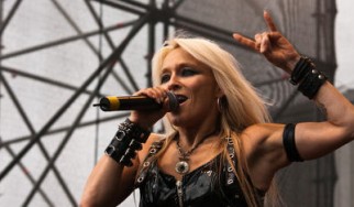 Το σπίτι της Doro Pesch καταστρέφεται από τον τυφώνα "Irene"