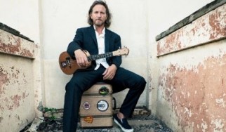 Δείτε το videoclip του "Longing To Belong" από το "Ukulele Songs" του Eddie Vedder και το εξώφυλλο του album