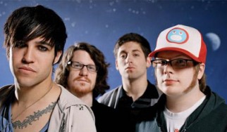 Greatest Hits αλλά και διάλειμμα για τους Fall Out Boy