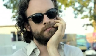 Αυτό είναι το νέο κομμάτι του Father John Misty