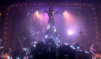 Οι Flaming Lips γδύνονται και διασκευάζουν David Bowie