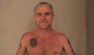 Οι Red Hot Chili Peppers σε ειδική εμφάνιση στον κήπο του σπιτιού του Flea