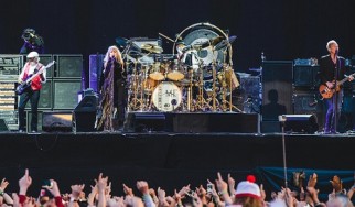 Οι Fleetwood Mac αφιερώνουν τραγούδι στον «εκπληκτικό» Dave Grohl