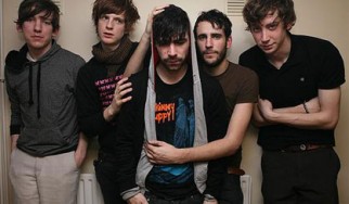 Foals: «Ο δεύτερος δίσκος μας θα ακούγεται σαν το όνειρο ενός ετοιμοθάνατου αετού»