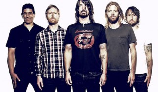 Beatles και Pink Floyd διασκευάζουν οι Foo Fighters στη συναυλιακή επιστροφή τους