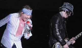 Δώδεκα νέα κομμάτια έχουν στα σκαριά οι Guns N' Roses