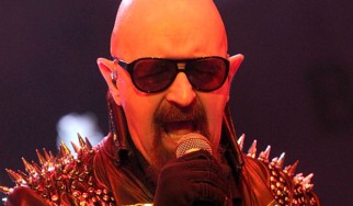 Ακούστε τον Rob Halford να αφηγείται την χριστουγεννιάτικη ιστορία του "Fronsty, του Χιονάνθρωπου"
