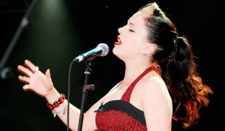 Μαμά η Imelda May
