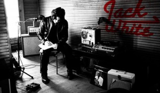 Δείτε τον Jack White να λανσάρει νέο πετάλι με ένα ολοκαίνουργιο τραγούδι