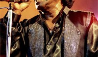 Επί τον ιματισμό του James Brown έριξαν κλήρο...