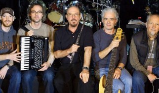 Ολόκληρο το "Thick As A Brick" στην περιοδεία του Ian Anderson / Έρχεται επετειακό box set του "Aqualung"