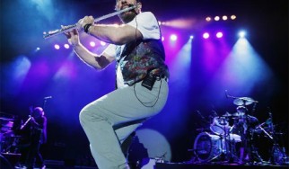 O Ian Anderson «ζωντανεύει» το "Thick As A Brick" των Jethro Tull